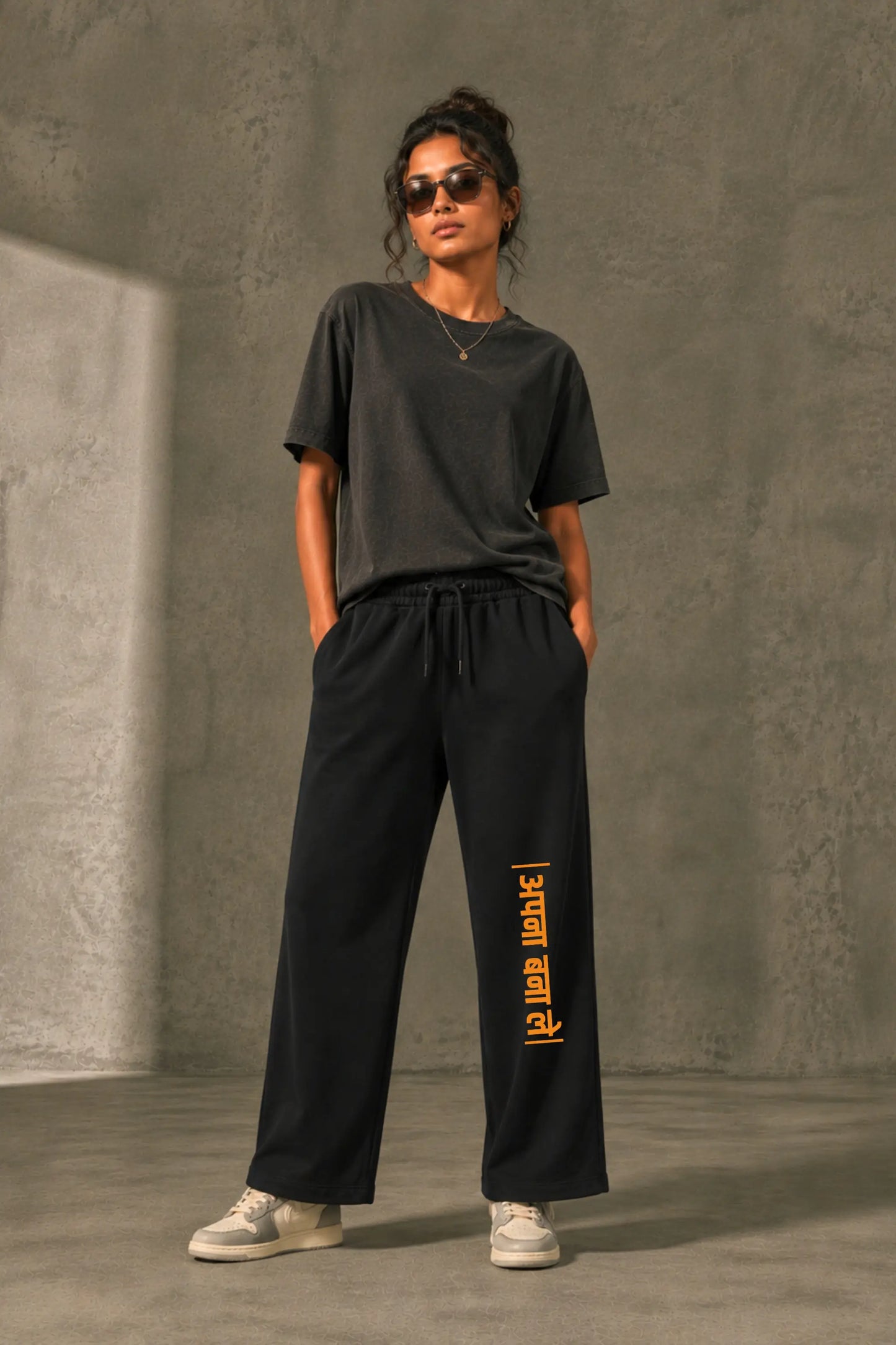 Apna Bana Le Hindi Slang Streetwear Unisex Sweatpants — Women's Front Styled Look | JUNOSHI Easy Beings