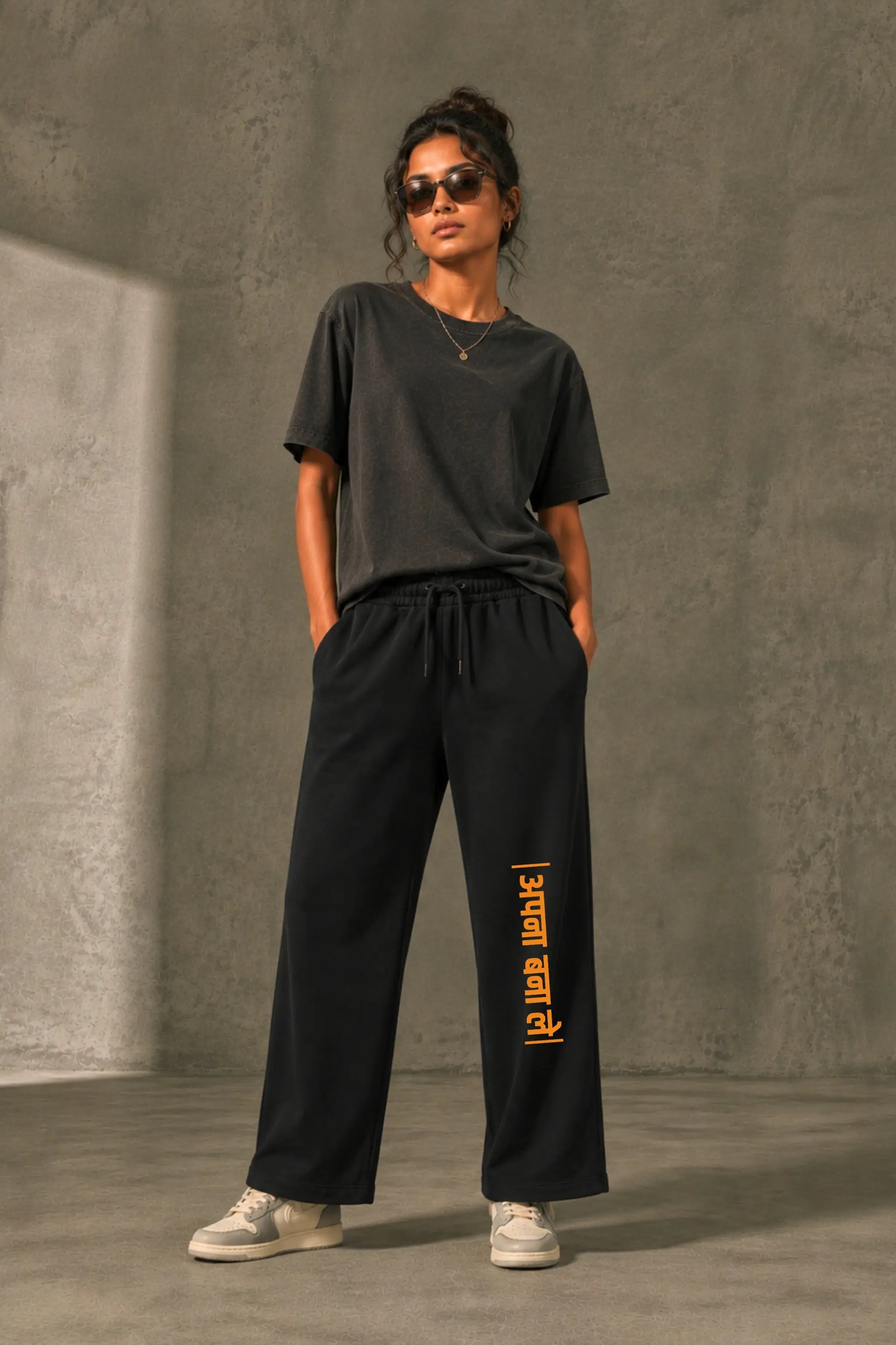 Apna Bana Le Hindi Slang Streetwear Unisex Sweatpants — Women's Front Styled Look | JUNOSHI Easy Beings