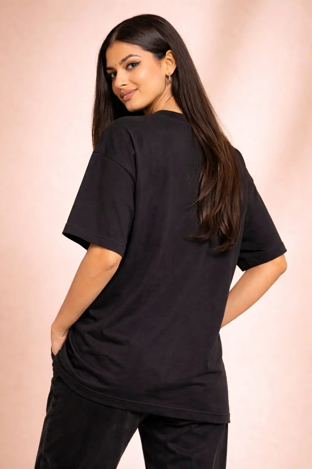 Arigatō Dhanyavad Japan Travel Oversized Tee — Women Back View, Clean Black Oversized Terry Fit