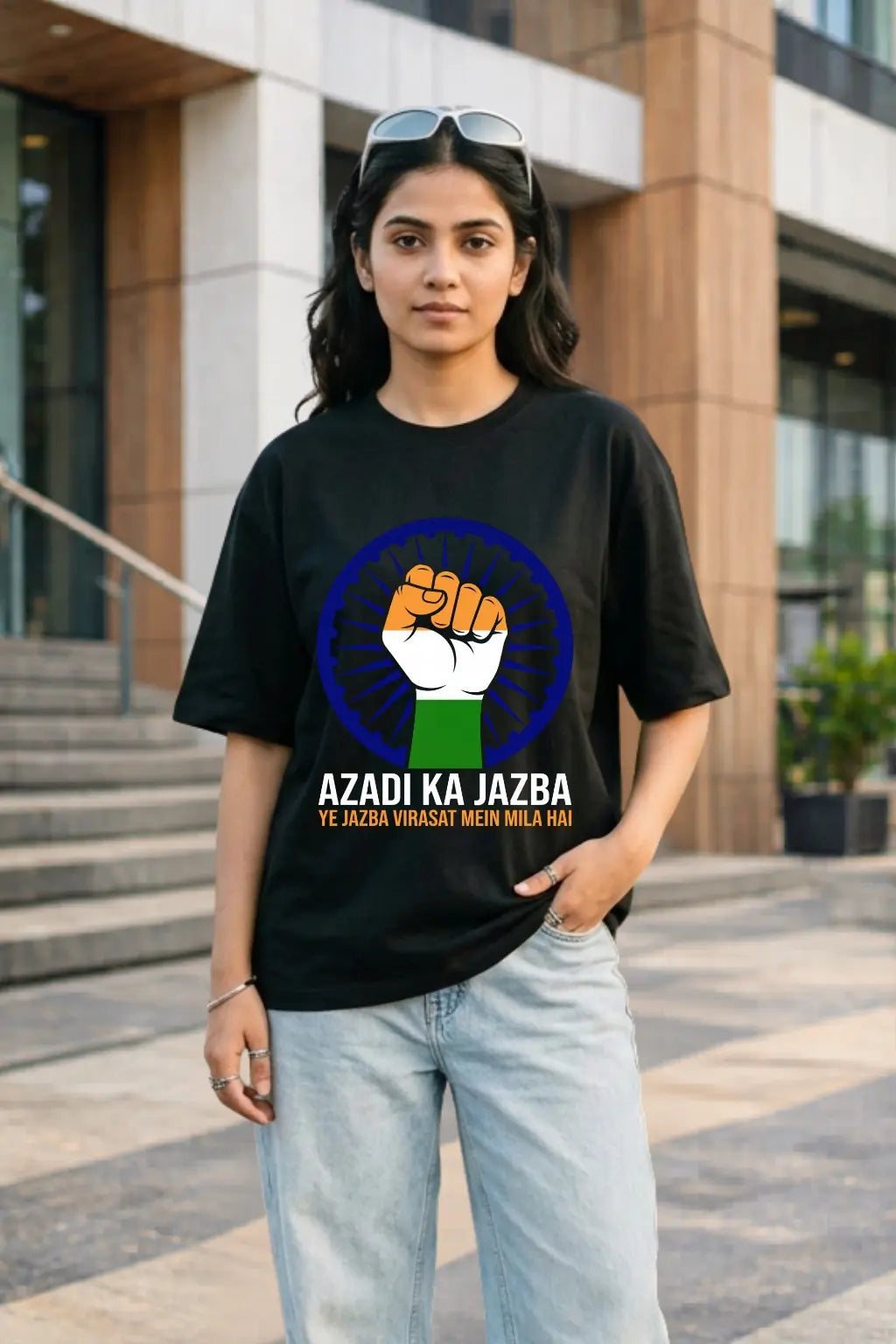 Woman wearing Azadi Ka Jazba black oversized tee — Indian pride streetwear for women | JUNOSHI