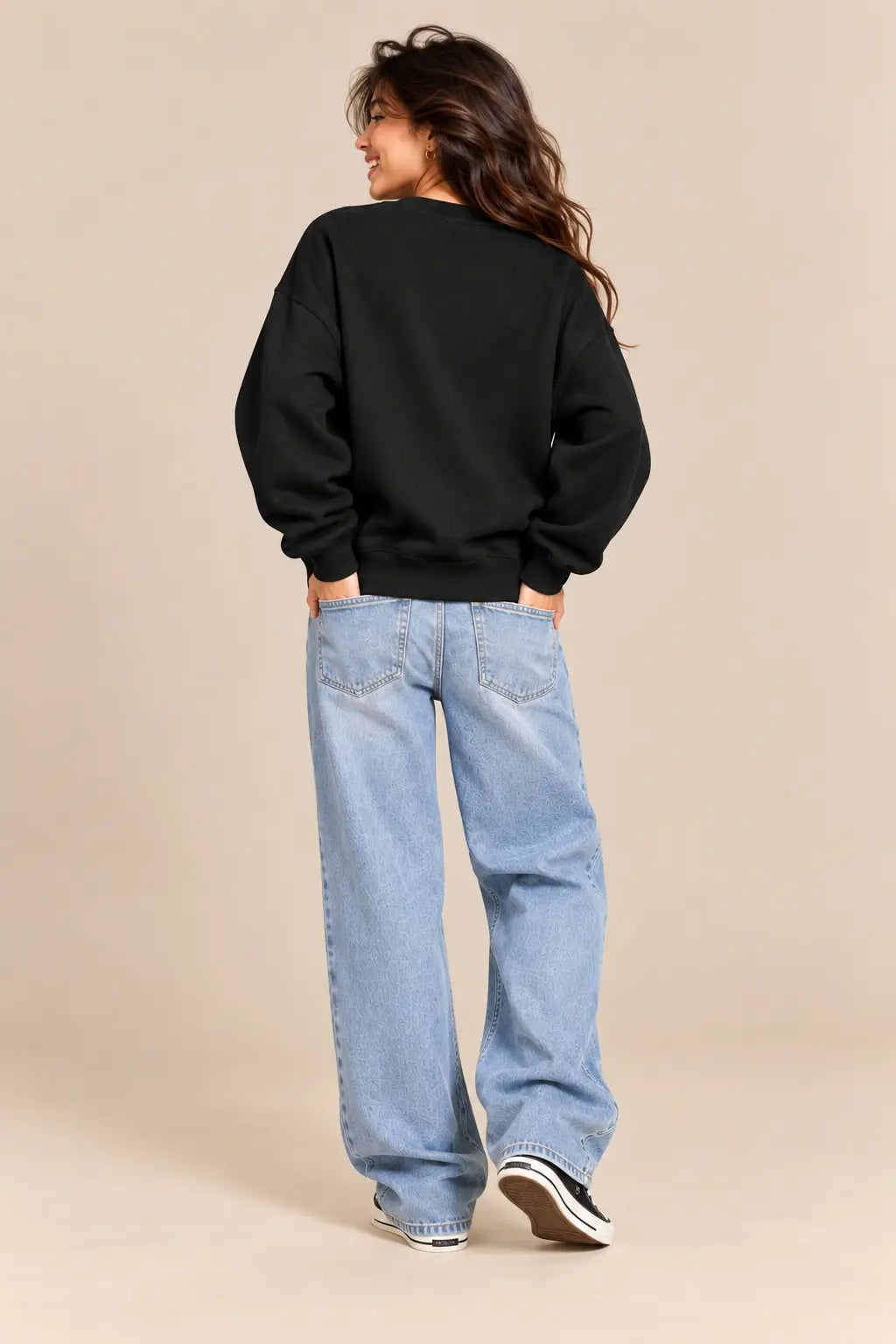 JUNOSHI Black Oversized Sweatshirt Unisex — Plain Back View, Drop Shoulder Fit, Christmas Winter Wear
